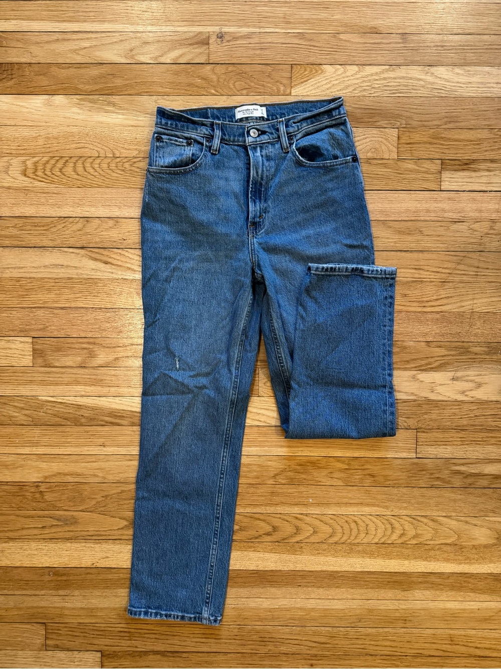 Abercrombie & Fitch The 90s Straight Ultra High Rise Denim Size 27/4S
